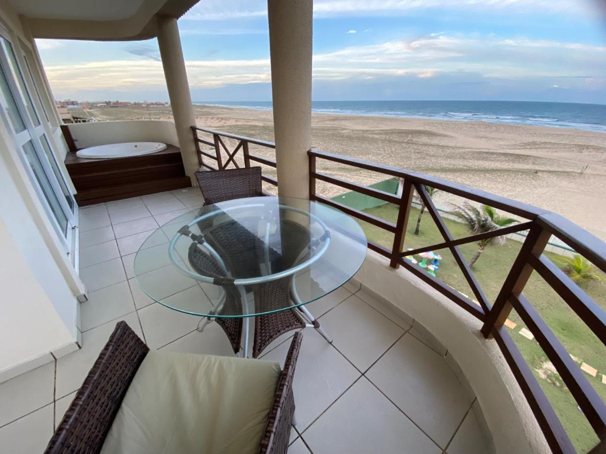 Beachfront Apt & Jacuzzi ไตย์บา ภายนอก รูปภาพ