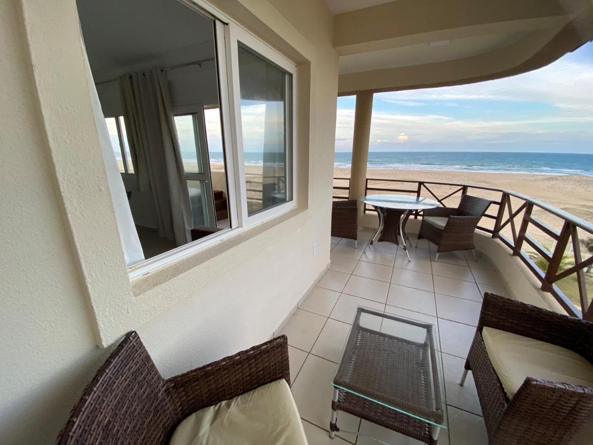 Beachfront Apt & Jacuzzi ไตย์บา ภายนอก รูปภาพ
